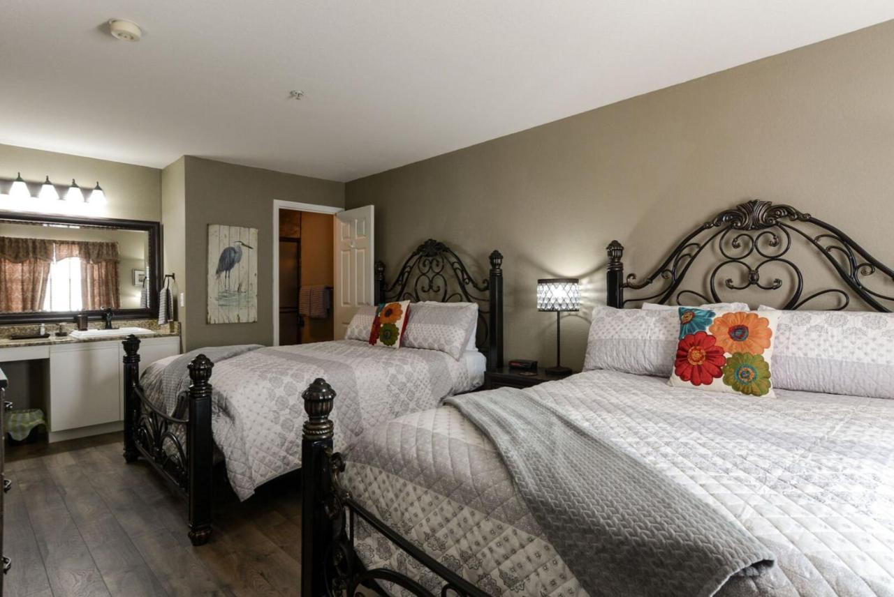 The Club By Dreams2Reality Vacations- Includes Free Attraction Tickets Daily! Branson Room photo